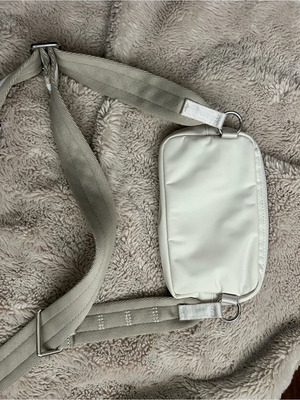 lululemon Everywhere Crossbody bag Cream Like New